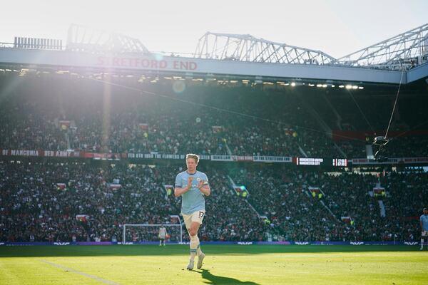 Manchester City's Kevin De Bruyne runs during the English Premier League soccer match between Manchester City and Manchester United in Manchester, England, Sunday, April 6, 2025. (AP Photo/Dave Thompson)