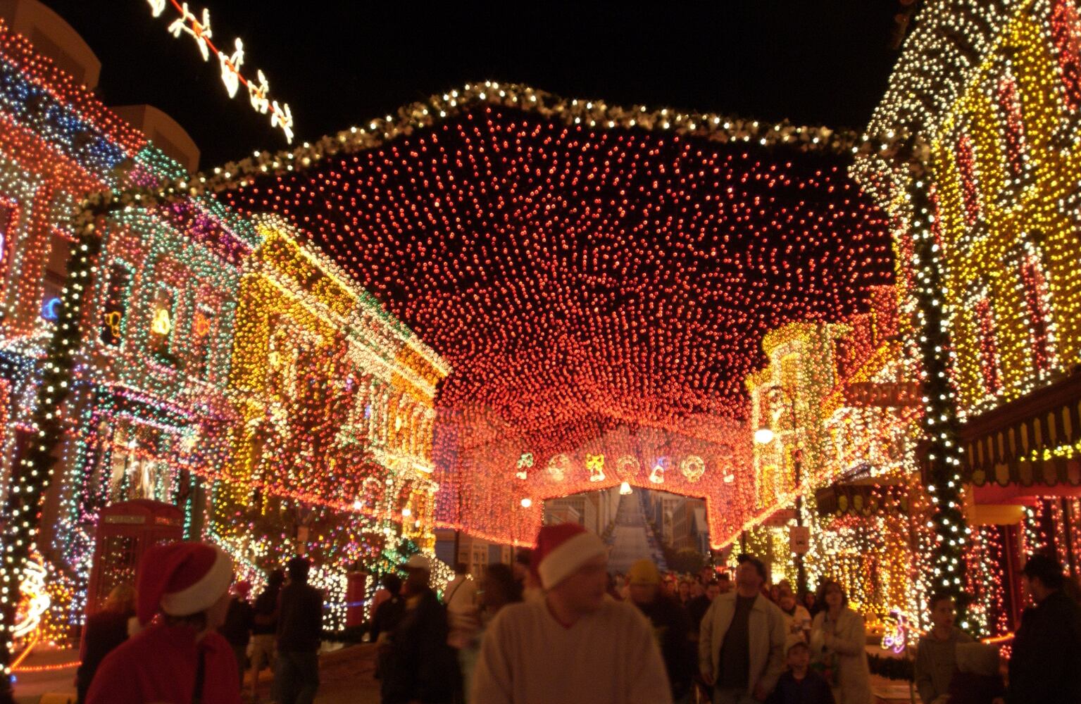 Osborne Family Spectacle of Dancing Lights at Disney's Hollywood Studios