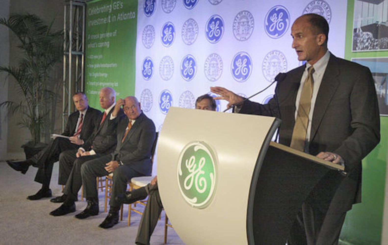 Power grid displays ebb and flow