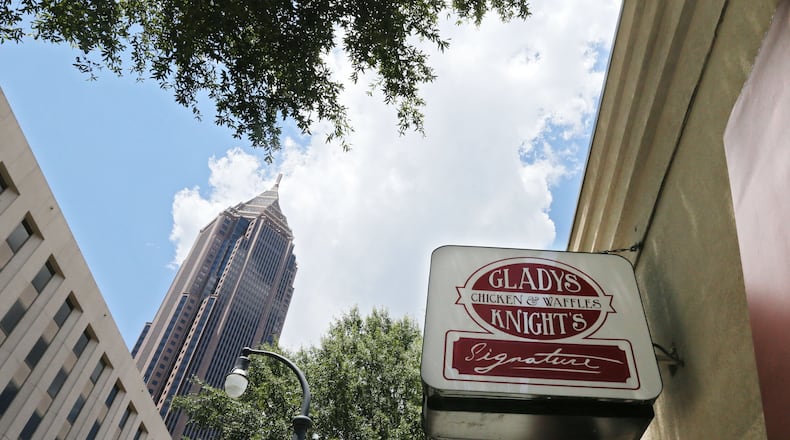 Gladys Knight has won her bid to sever all ties with her son’s troubled Gladys Knight’s Chicken & Waffles, an iconic eatery in downtown Atlanta. BOB ANDRES / BANDRES@AJC.COM