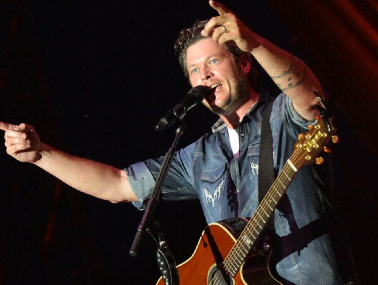 Male Video Of The Year - Blake Shelton - Sure Be Cool If You Did