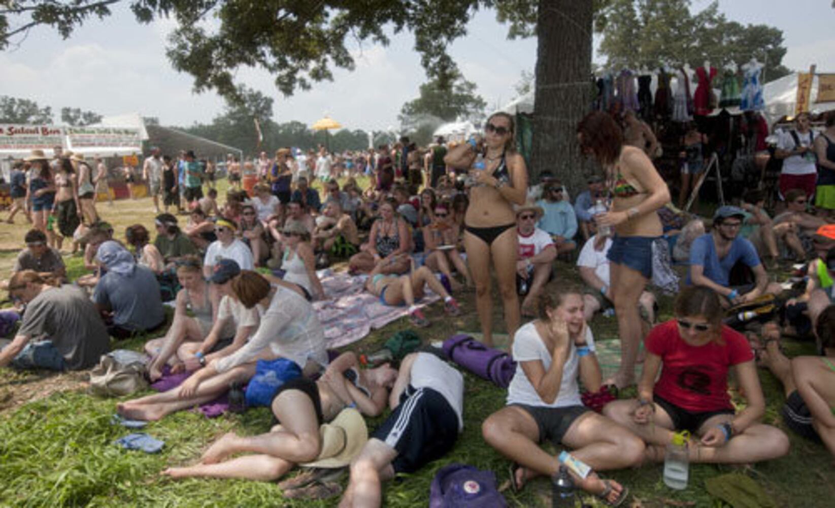 Music fans flock to Bonnaroo 2011