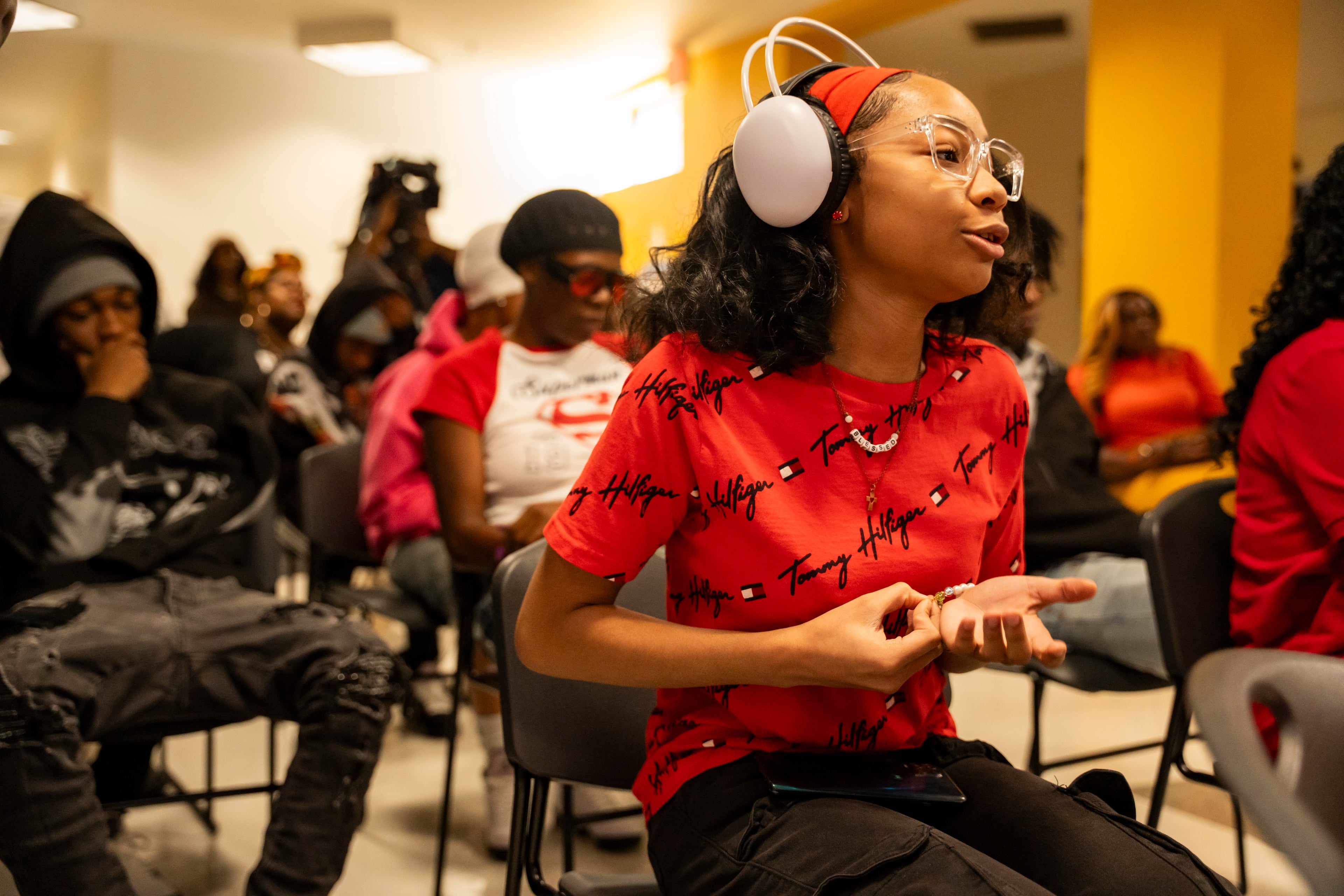 Students ask rapper Jeffery Williams, known as Young Thug, questions about fame, regret, and gun violence during a moderated discussion at Skyview High School, Friday, Aug. 1, 2025, in College Park. The visit is part of his court-ordered anti-gang outreach and took place in an intimate setting with students from the second-chance high school. (Olivia Bowdoin for the AJC)