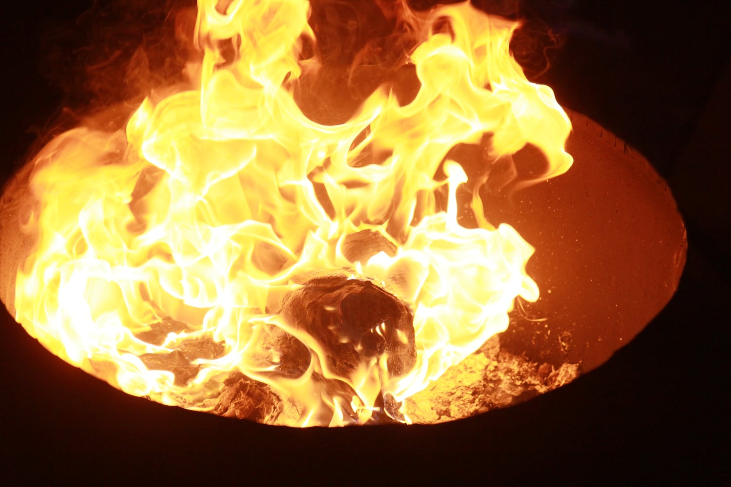 Exes to ashes on Valentine's Day at Wild Bill's