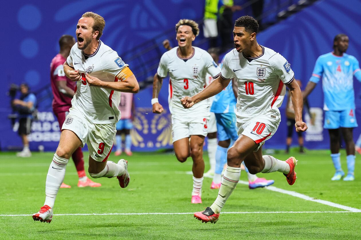 England forward Harry Kane (left) reacts after scoring against Congo during the second half of a FIFA World Cup round of 32 match at Atlanta Stadium (Mercedes-Benz Stadium) on Wednesday, July 1, 2026, in Atlanta. (Jason Getz/AJC)