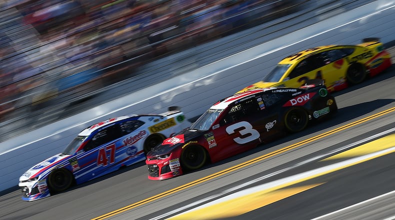 Austin Dillon, in the No. 3 car, keeps close company on the way to winning last year's Daytona 500.