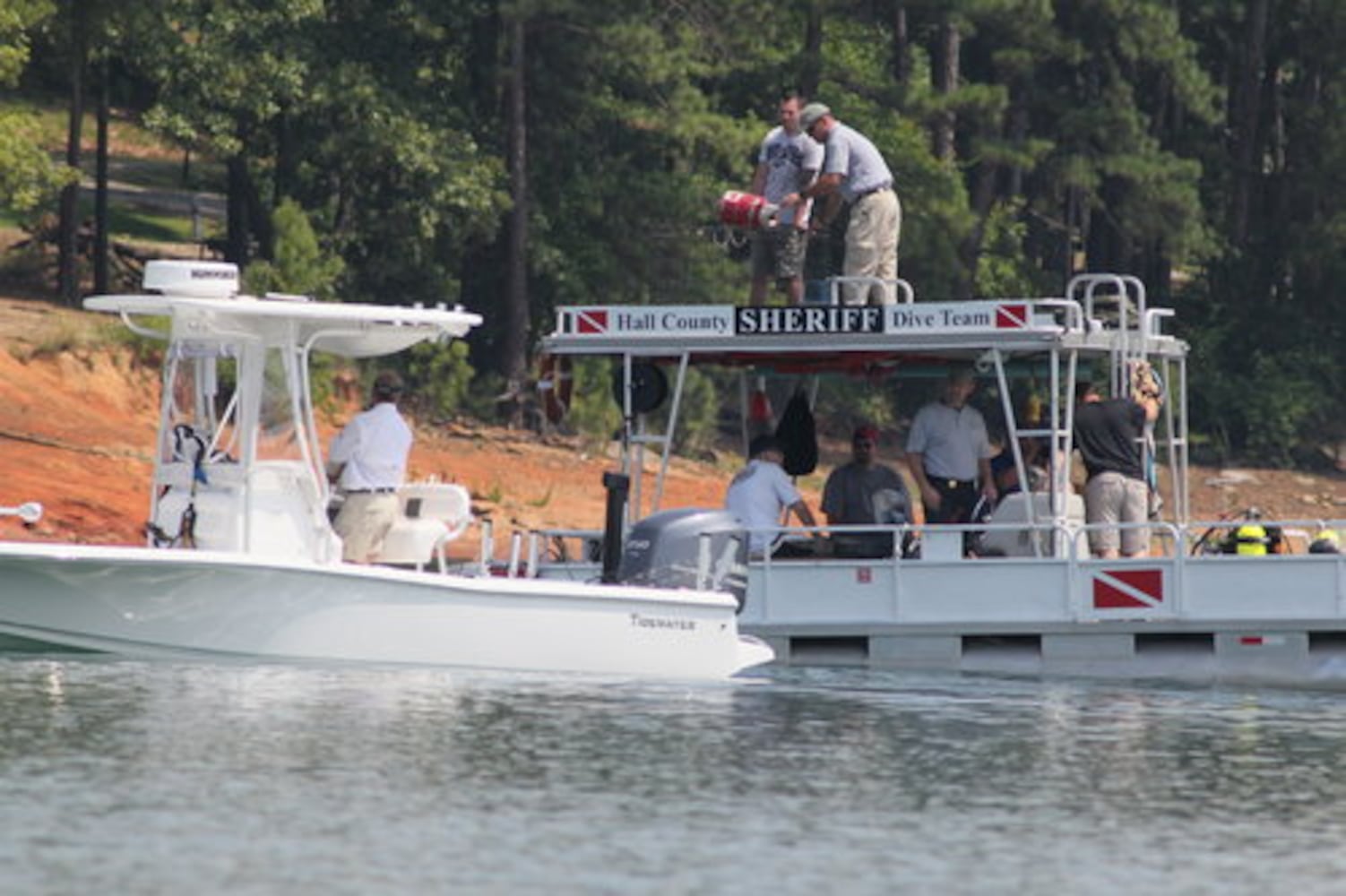 Boy dies after crash on Lake Lanier