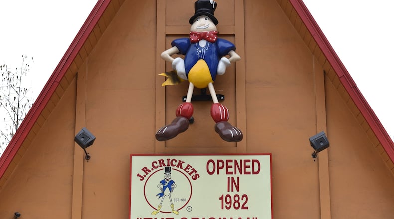 February 28, 2017 Atlanta - Exterior of Original J.R. Crickets in Midtown Atlanta on Tuesday, February 28, 2017. HYOSUB SHIN / HSHIN@AJC.COM