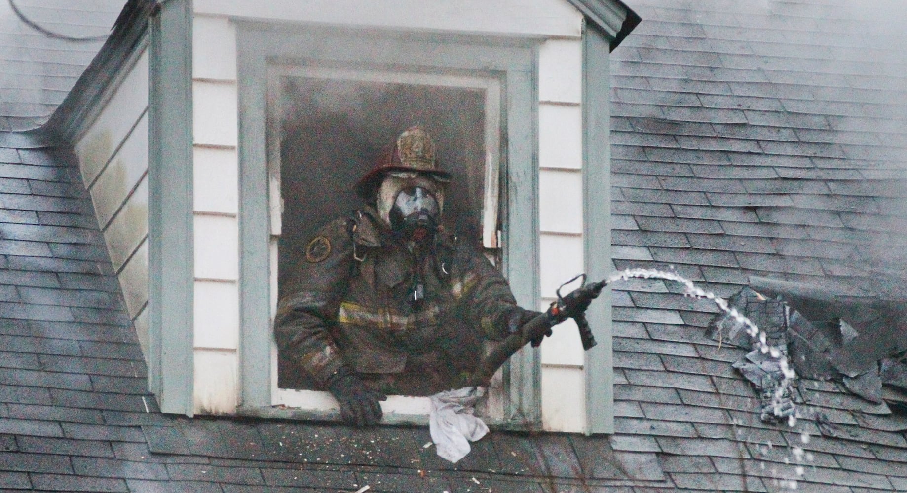 Firefighters battle Buckhead blaze