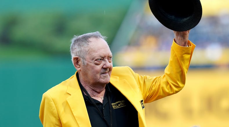 FILE - Former Pittsburgh Pirates relief pitcher Elroy Face acknowledges the crowd during a ceremony for players that are part of the team's Hall of Fame class before a baseball game against the Chicago Cubs in Pittsburgh, Saturday, Aug. 26, 2023. (AP Photo/Matt Freed,File)