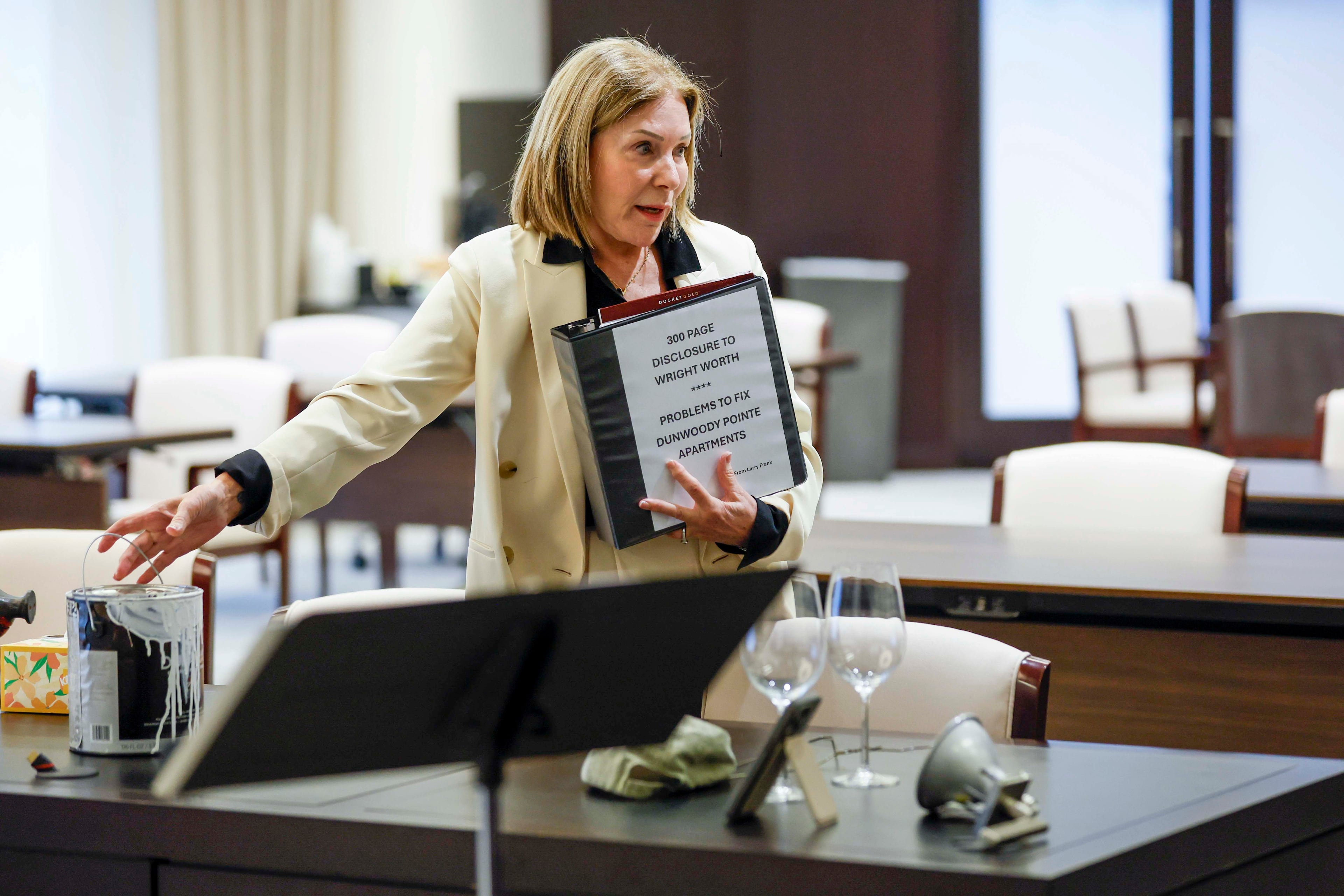 Atlanta criminal defense attorney Linda Sheffield uses props during closing arguments in a mock trial as part of the JurisPerfect Performance Lab in late August in Atlanta. (Miguel Martinez/AJC)