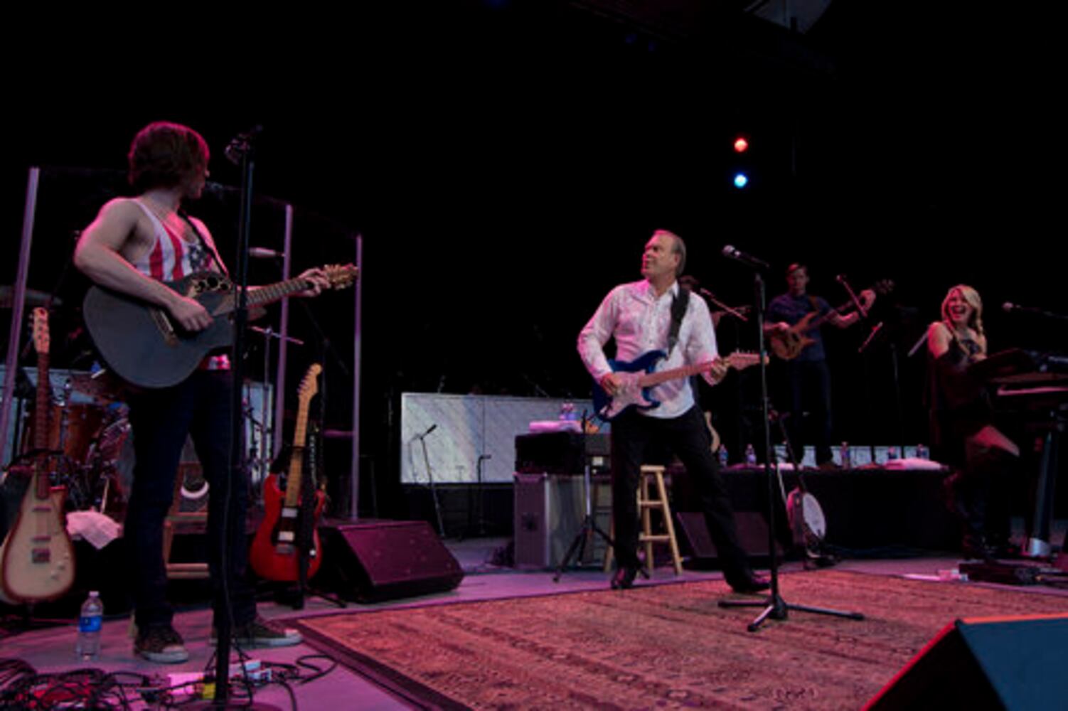 Kenny Rogers, Glen Campbell play Chastain