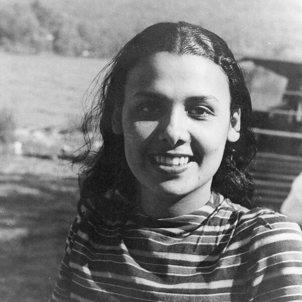 Lena Horne, an alumna of Atlanta's Booker T. Washington High School, photographed by Carl Van Vechten, 1941. (Library of Congress)