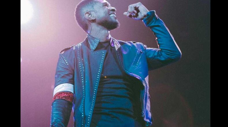 Artist Usher Raymond stopped by Ron Clark Academy.