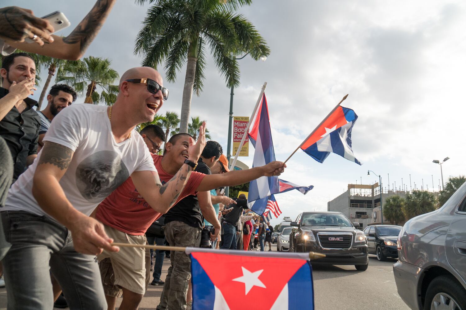 World reacts to Fidel Castro's death