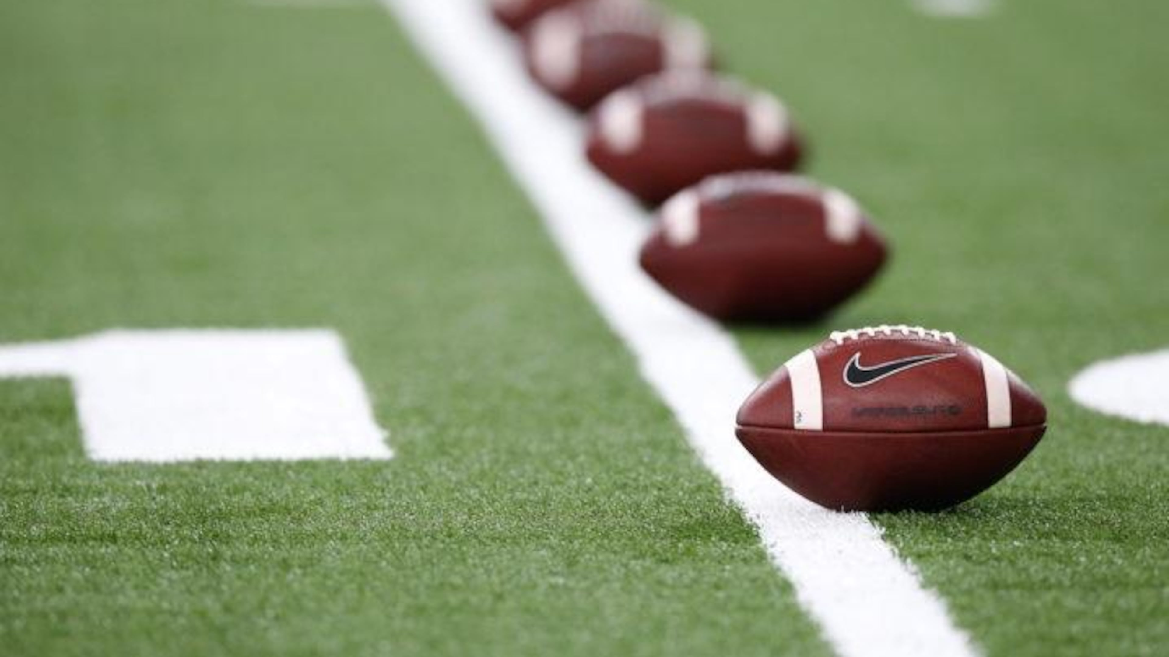 Cory Dickerson coached Hart County to a win over Class 3A-A Private No. 2 Prince Avenue Christian last week. This weekend the Bulldogs get the chance to take on the No. 1 team in 3A-A Private: Hebron Christian. (AJC 2019)