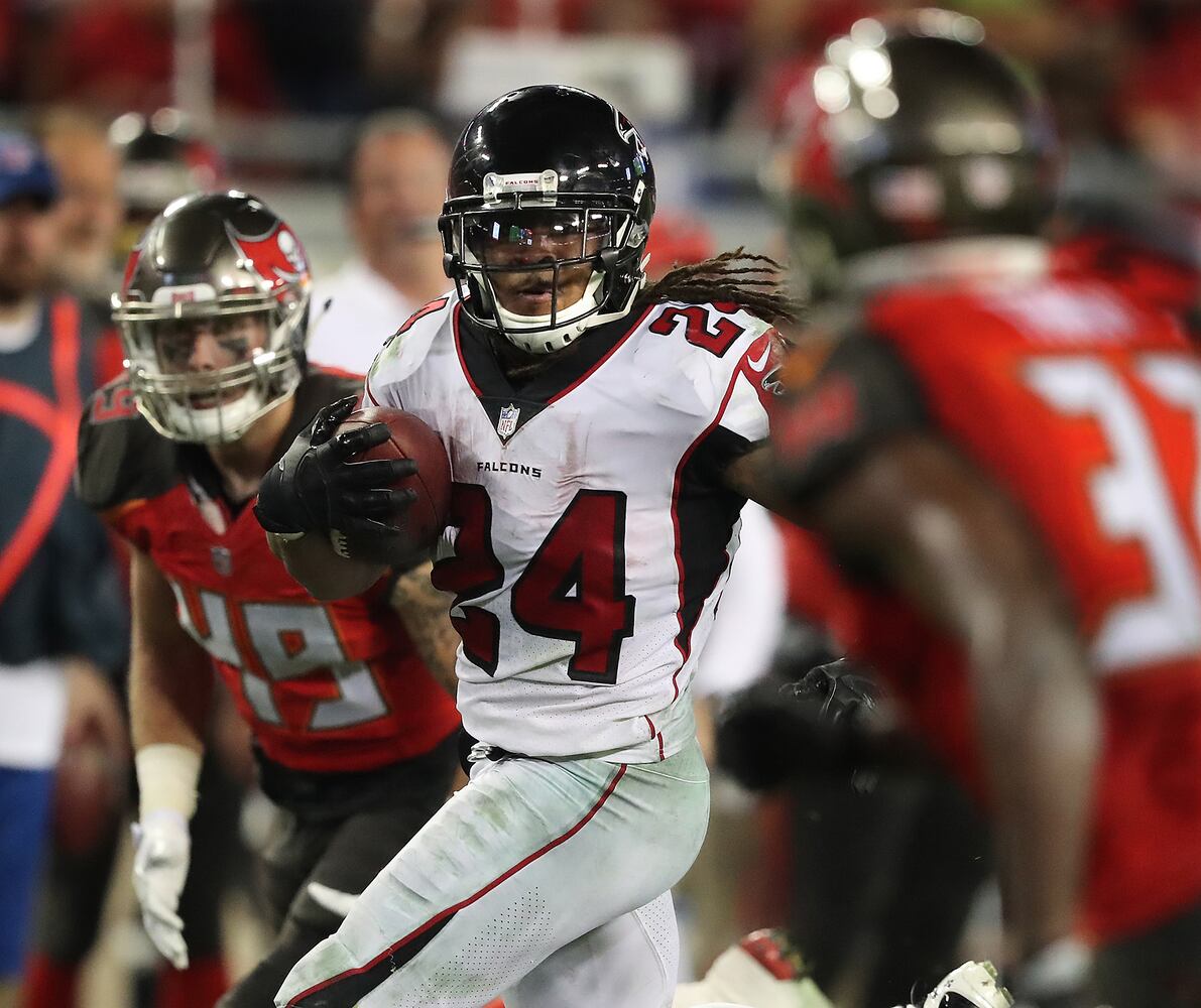Photos: Falcons hold off Bucs in NFC South duel