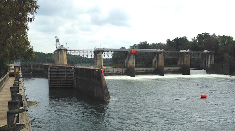 A federal court says the U.S. Army Corps of Engineers can’t demolish a dam downriver from Augusta if it doesn’t maintain the current water level. (AJC file photo)