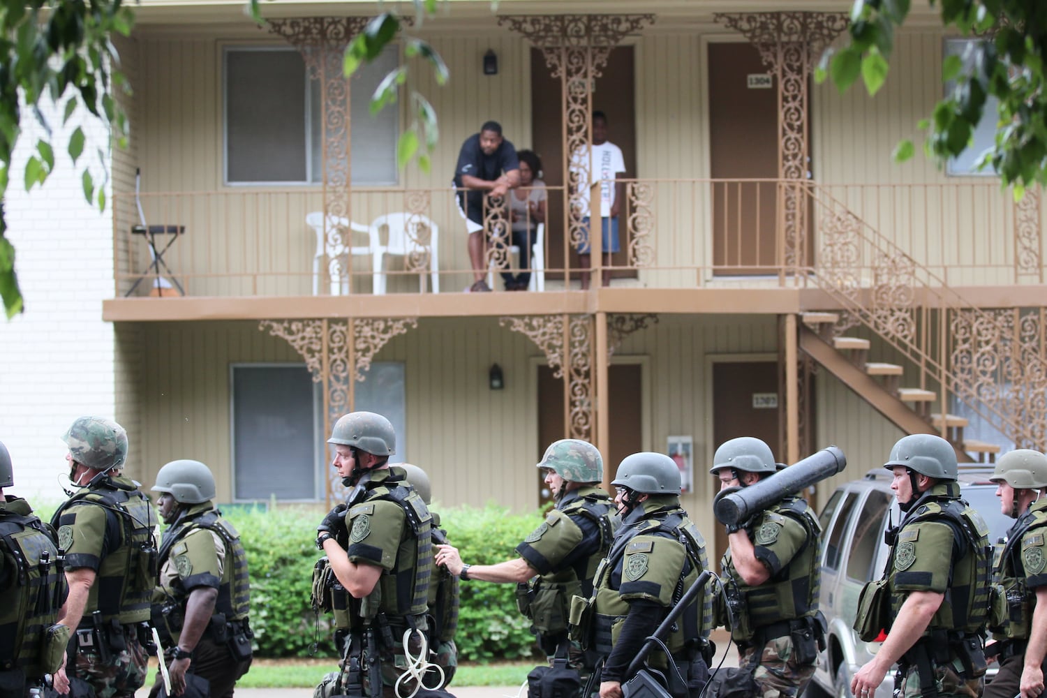 Manhunt in Cobb police officer shooting