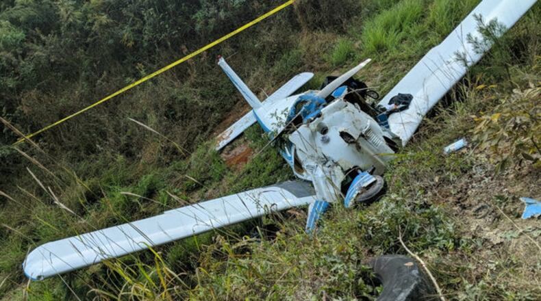 A small plane crashed in Paulding County on Saturday, killing a Navy veteran from Florida.