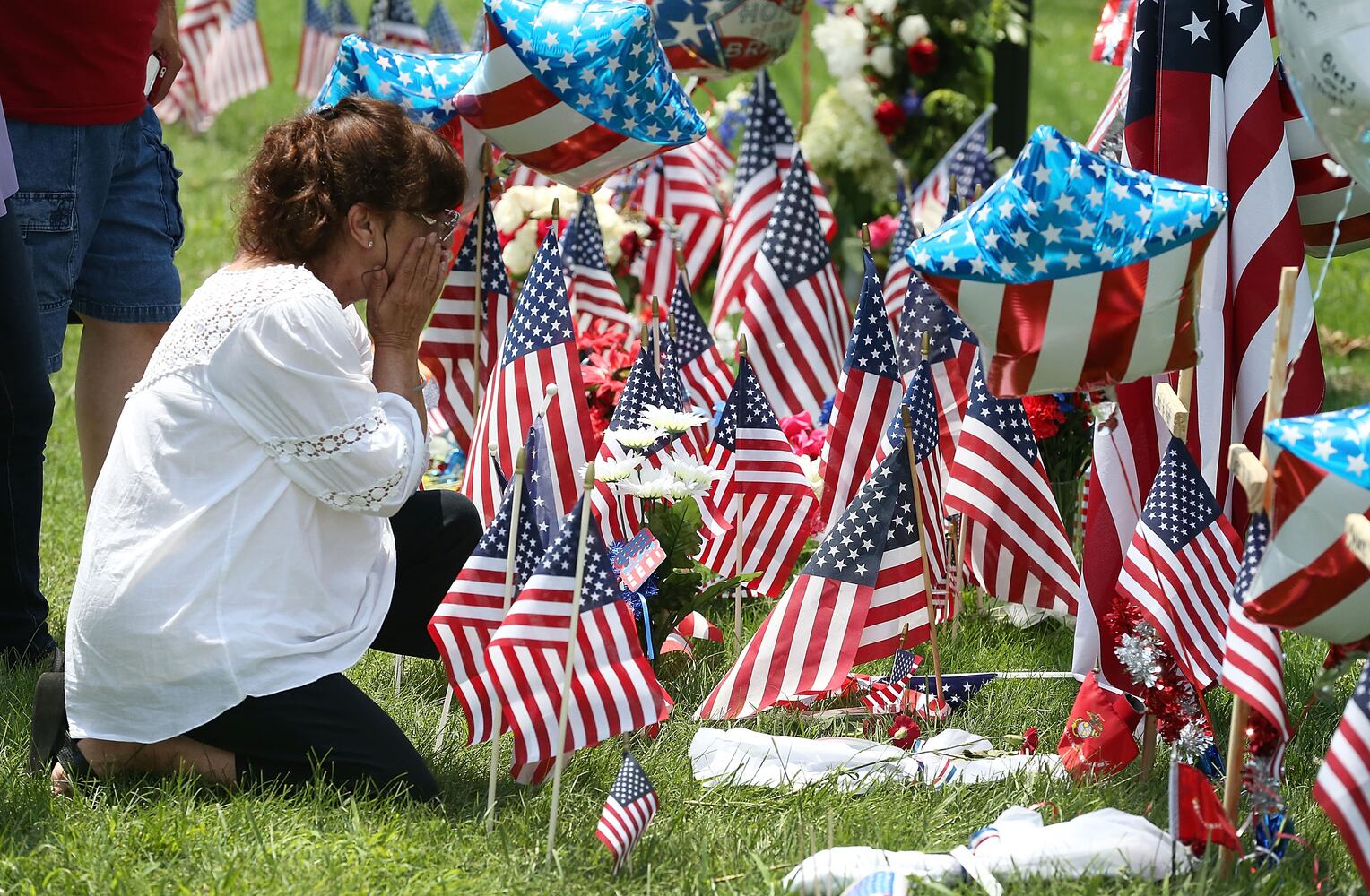 Memorial setup for Chattanooga shooting victims