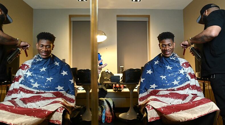De'Andre Hunter receives a haircut as he prepares for the 2019 NBA Draft on June 20, 2019 in New York City. (Photo by Mike Coppola/Getty Images for Wasserman)