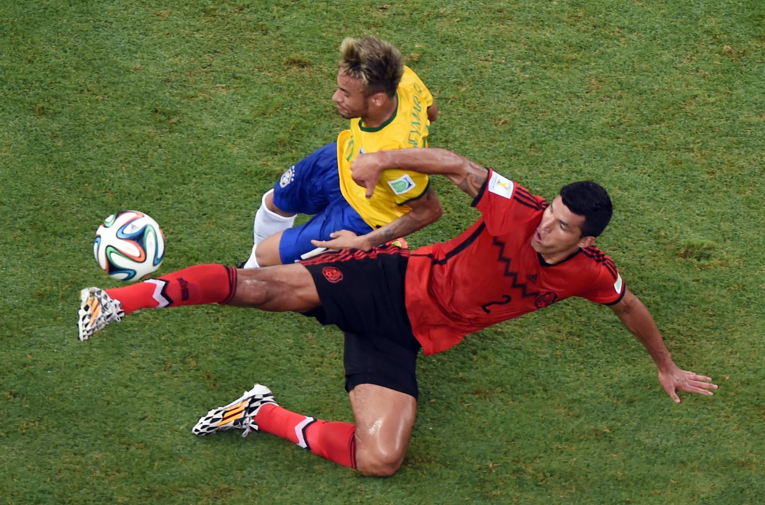 World Cup: Brazil 0, Mexico 0