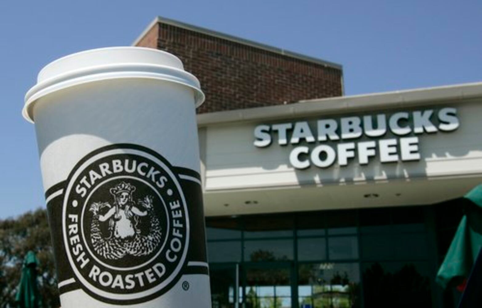Starbucks logo through the years