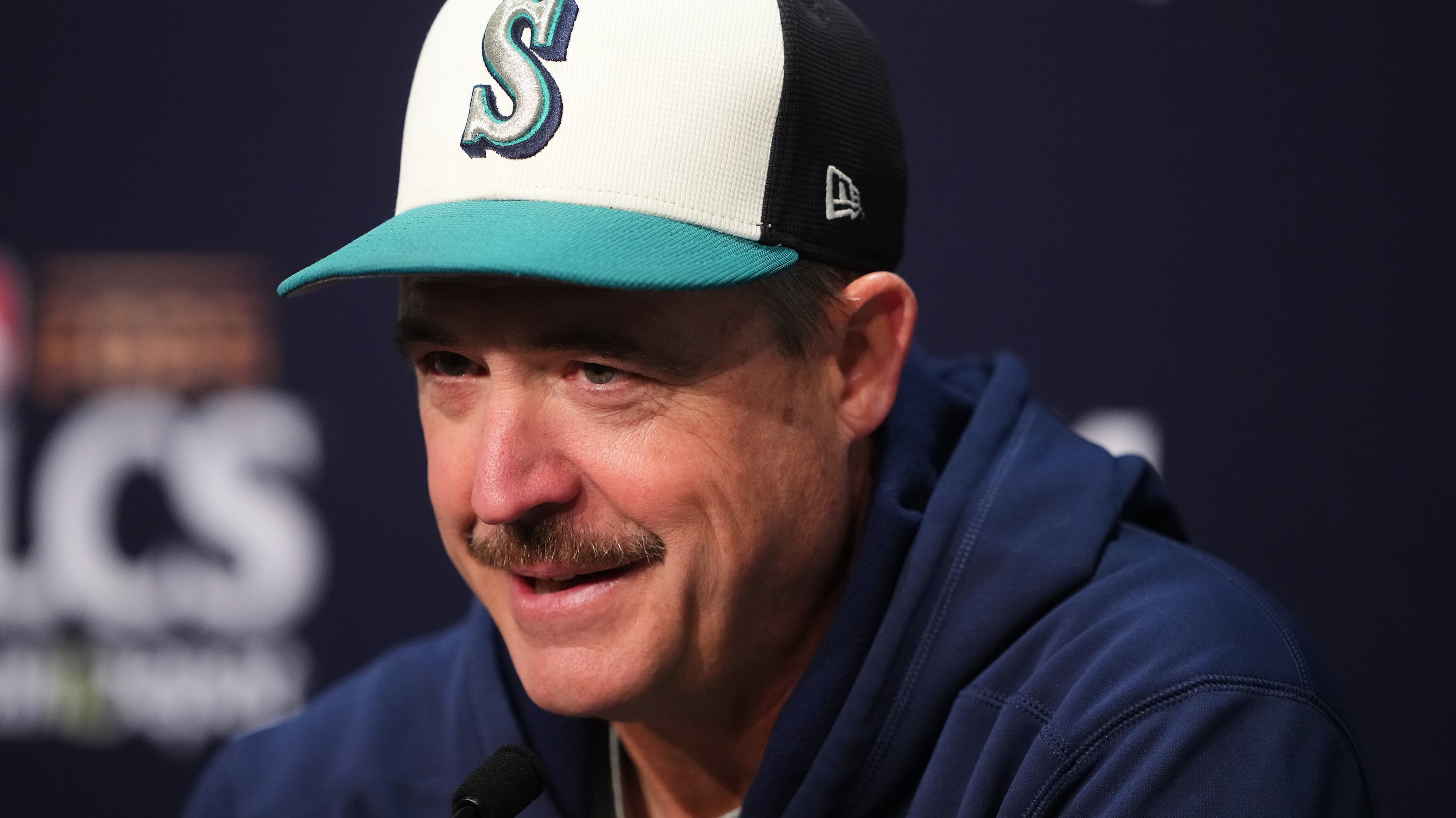 Seattle Mariners manager Dan Wilson speaks during a media availability the day before Game 3 of baseball's American League Championship Series against the Toronto Blue Jays, Tuesday, Oct. 14, 2025, in Seattle. (AP Photo/Lindsey Wasson)