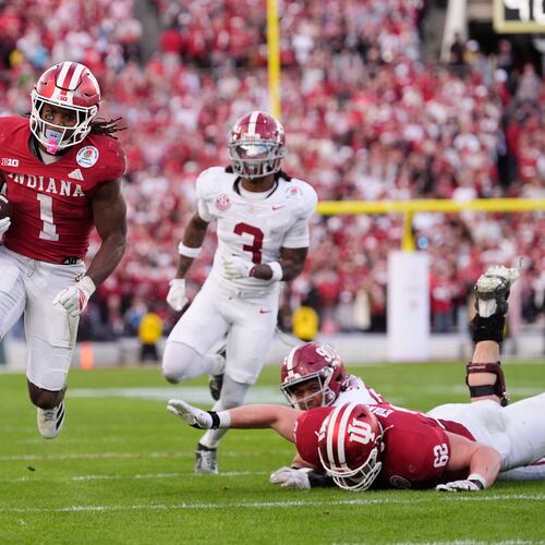 Indiana running back Roman Hemby (1) scores a rushing touchdown during the second half of the Rose Bowl College Football Playoff quarterfinal game against Alabama Thursday, Jan. 1, 2026, in Pasadena, Calif. (AP Photo/Mark J. Terrill)