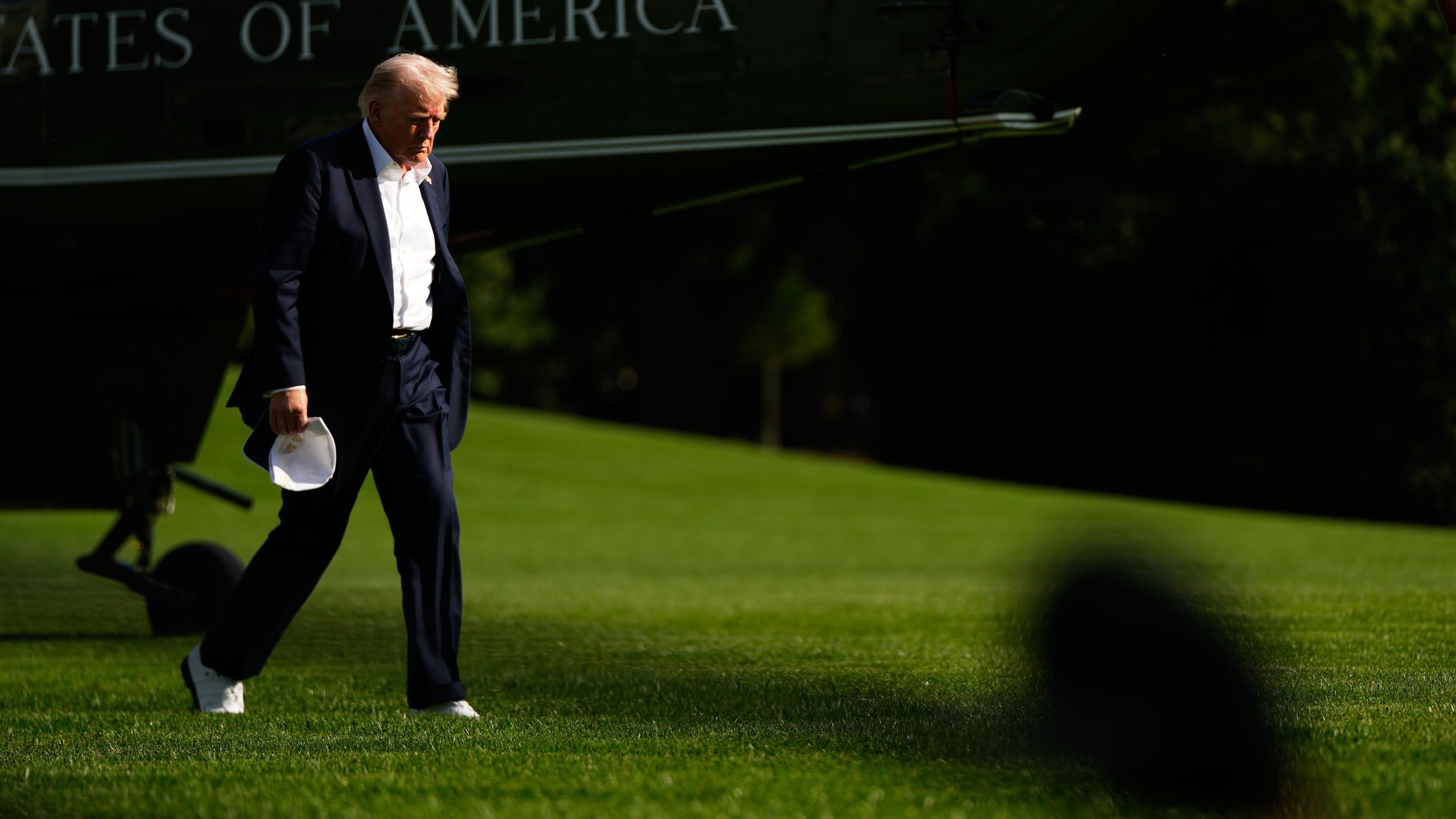 President Donald Trump arrives at the White House, Friday, Sept. 26, 2025, in Washington. (AP Photo/Julia Demaree Nikhinson)