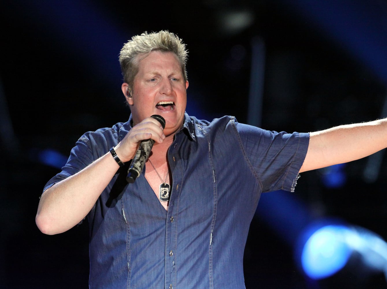 Country stars rock Aaron's Amphitheatre at Lakewood