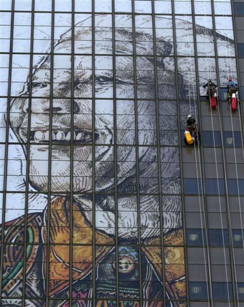 Artistic photos of Nelson Mandela around the world