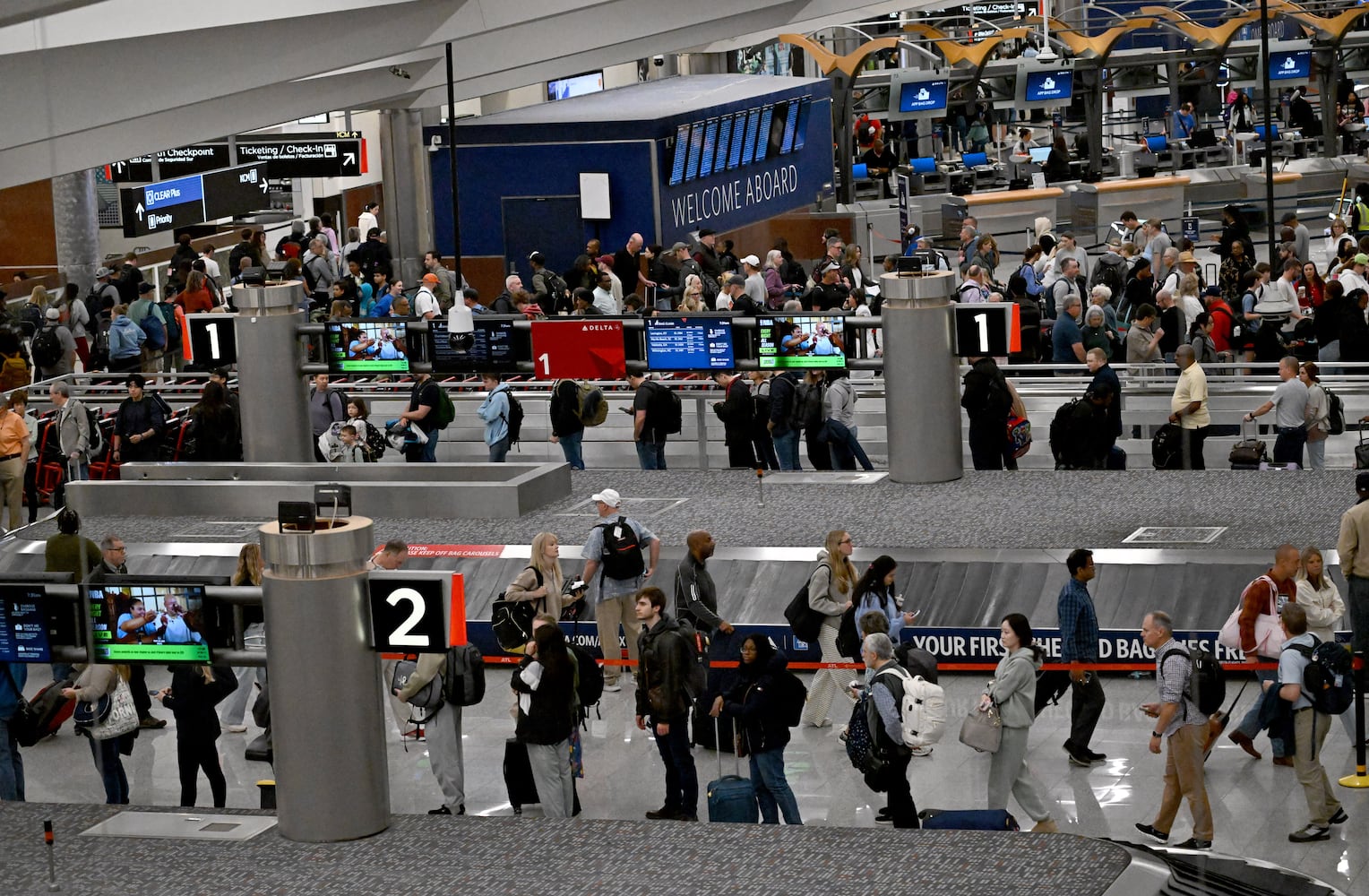 Saturday and weekend airport wait times