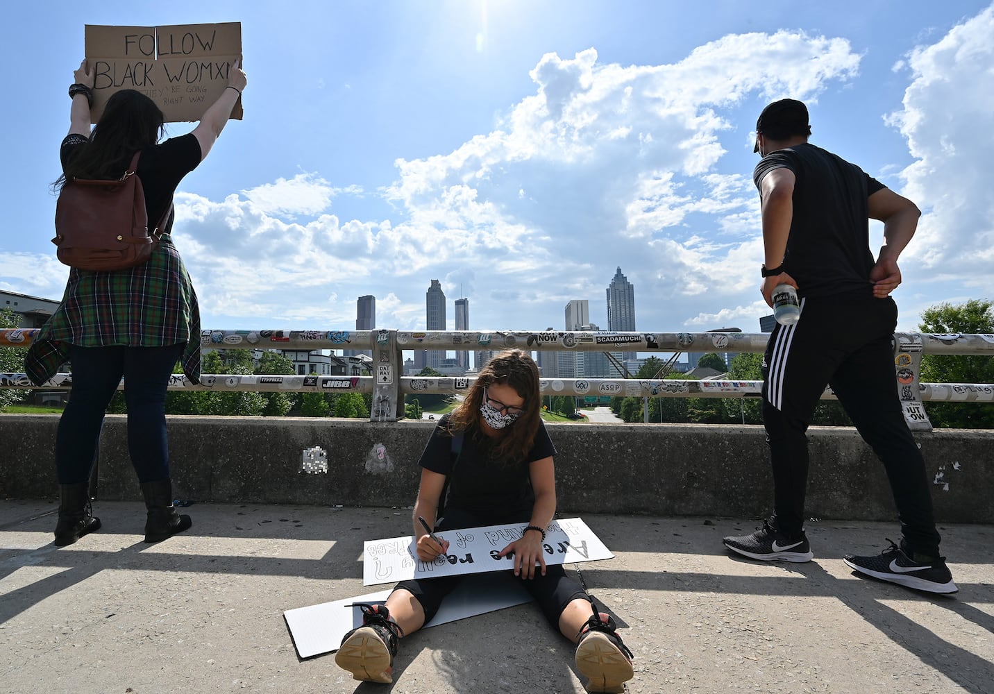 Behind the lens - Protests: Hyosub Shin