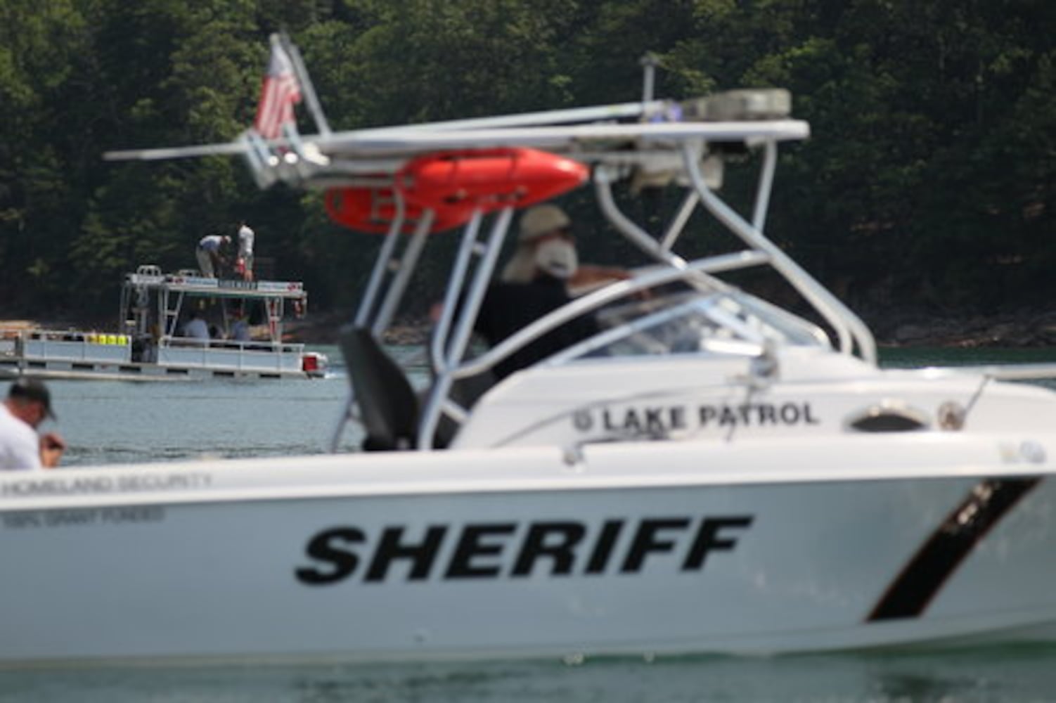 Boy dies after crash on Lake Lanier