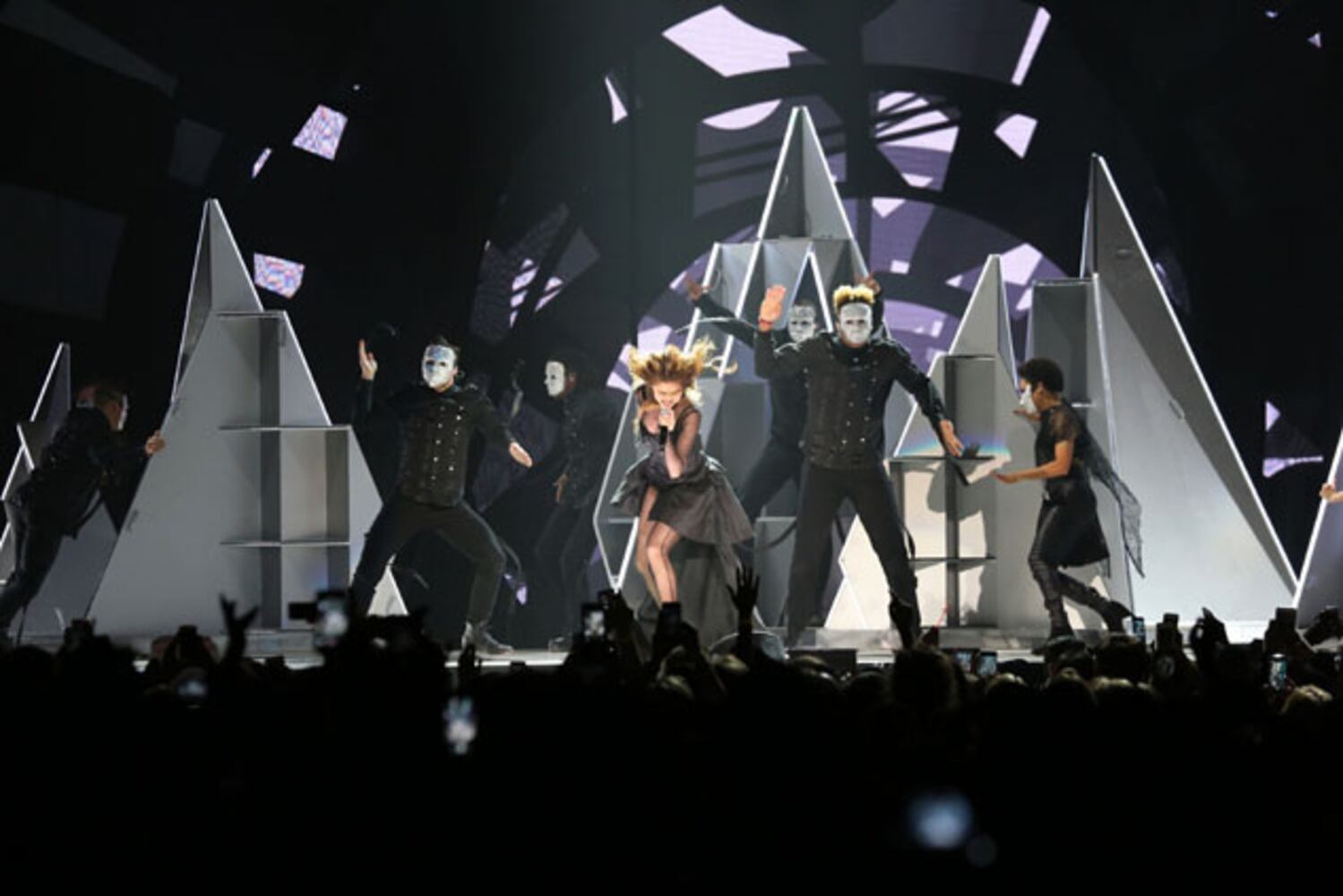 Photos: Selena Gomez plays Philips Arena