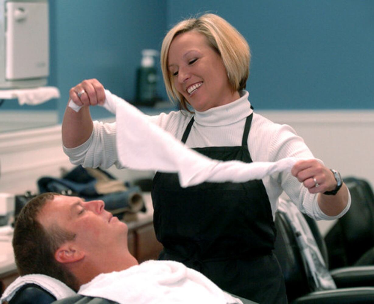 Acworth barber shop 'like a spa for men'