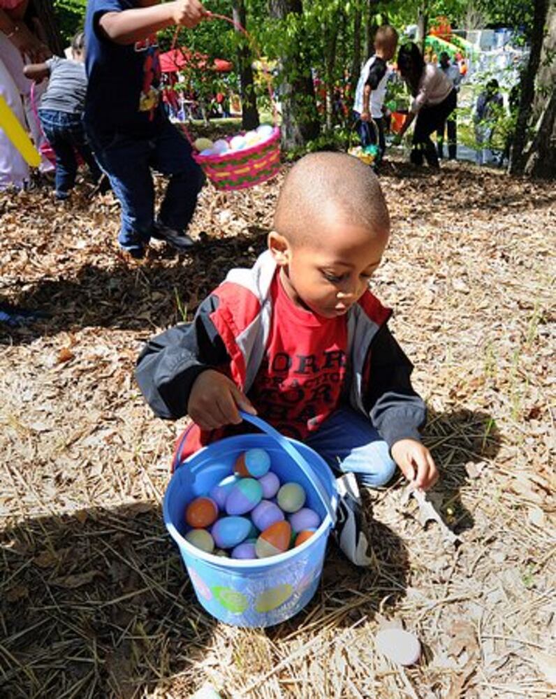 Easter egg hunt - Cascade United Methodist