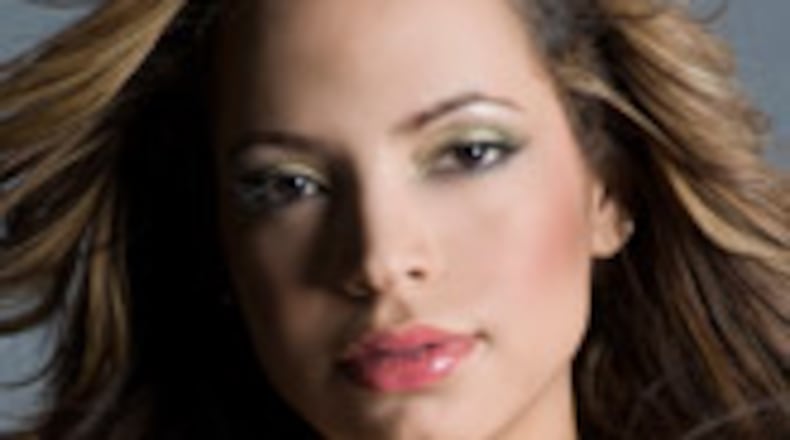 Elle Duncan Elle Duncan