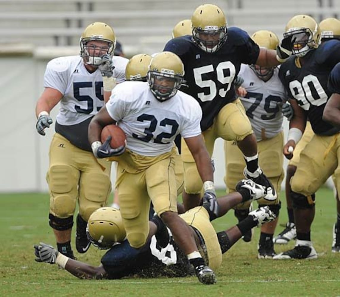 Georgia Tech holds football scrimmage