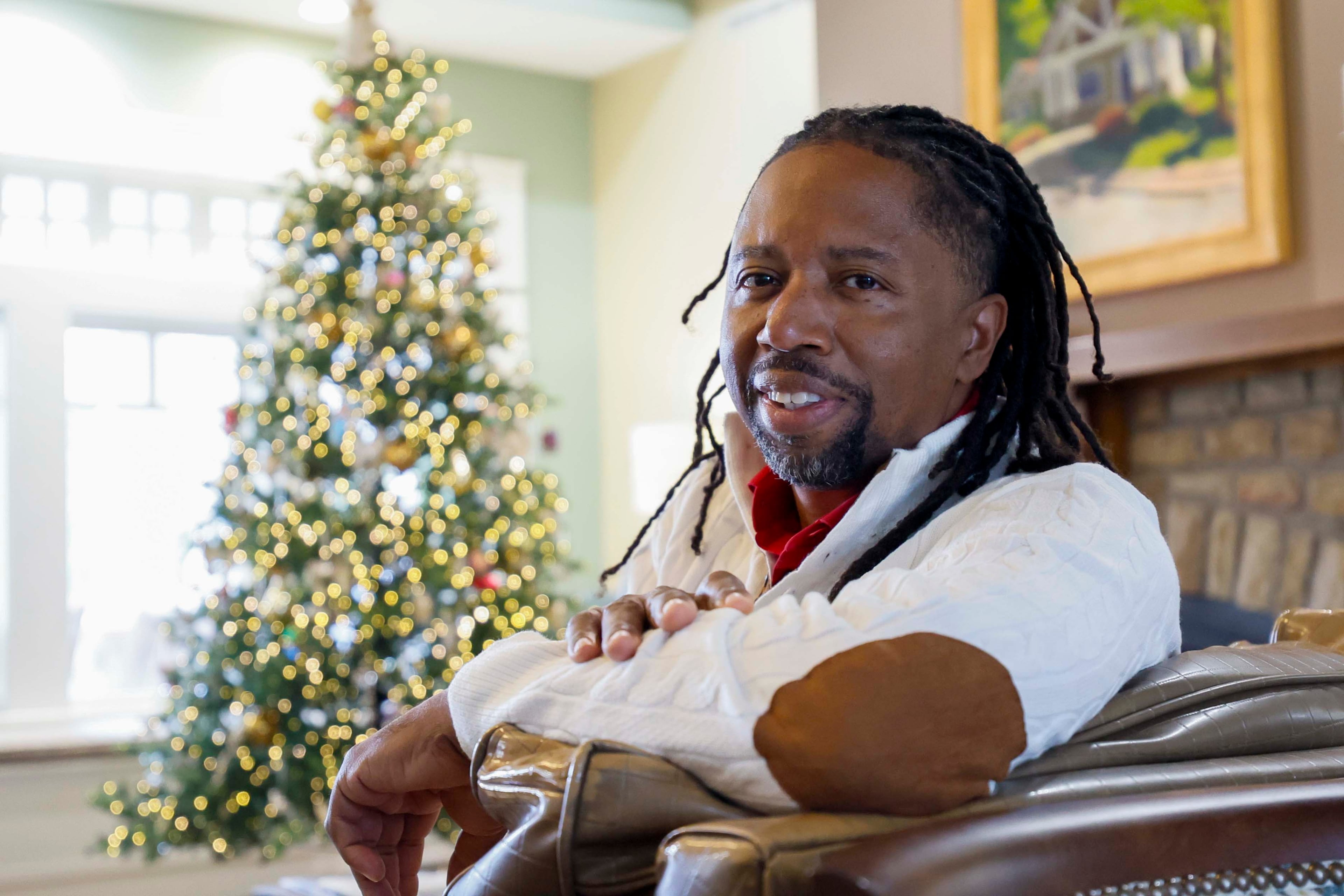 In 2016, Dunn's wife of 20 years became a patient at Wellstar West Georgia Hospice. He serenaded her from her bedside with her favorite hymn, "His Eye Is on the Sparrow." (Miguel Martinez/ AJC)