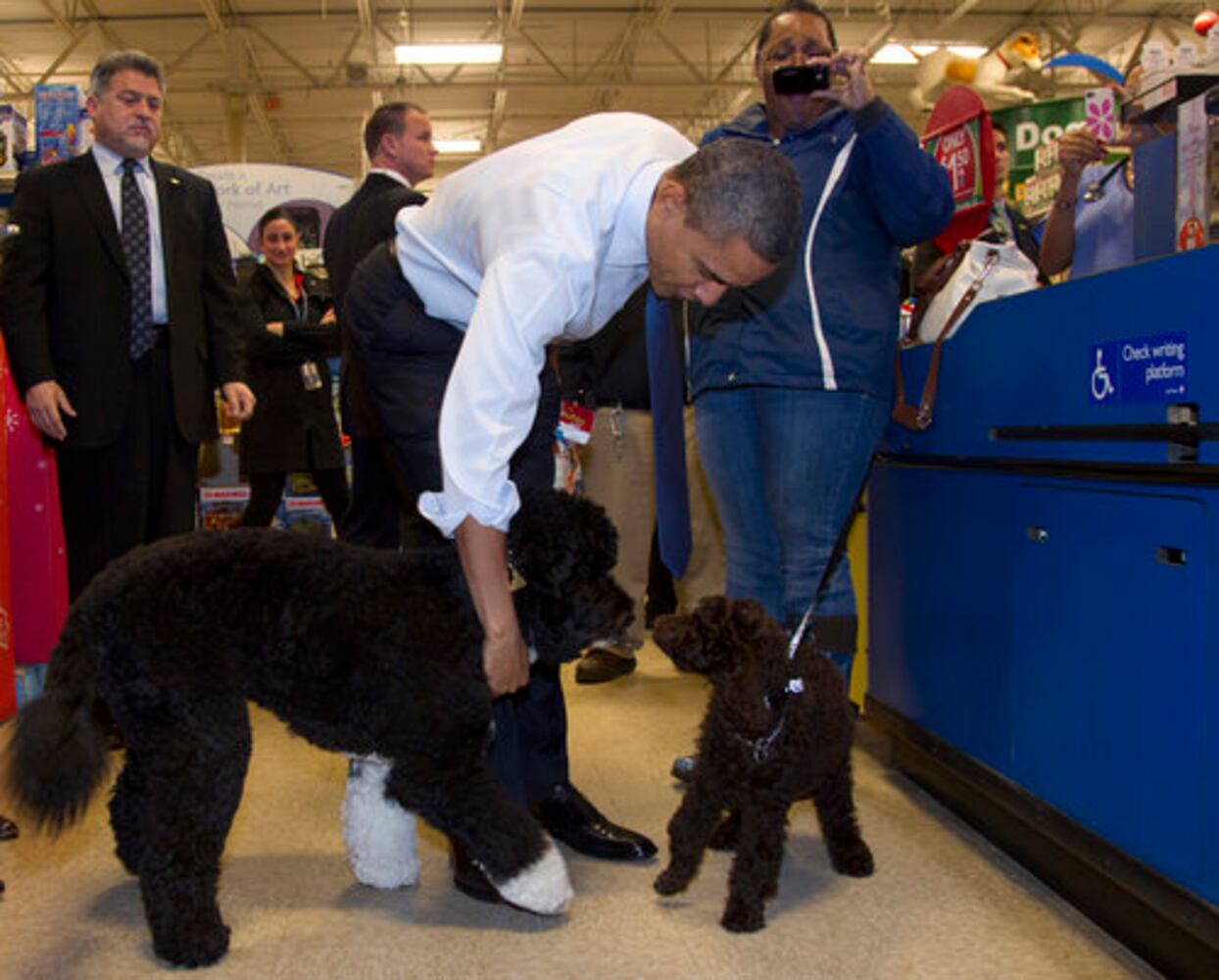 President Obama shop at PetSmart