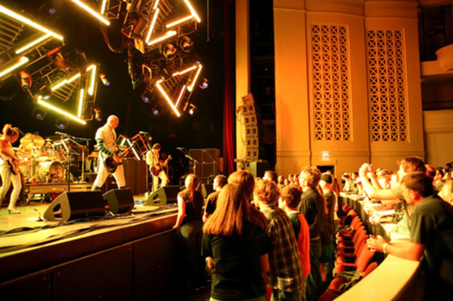 Smashing Pumpkins play in Athens