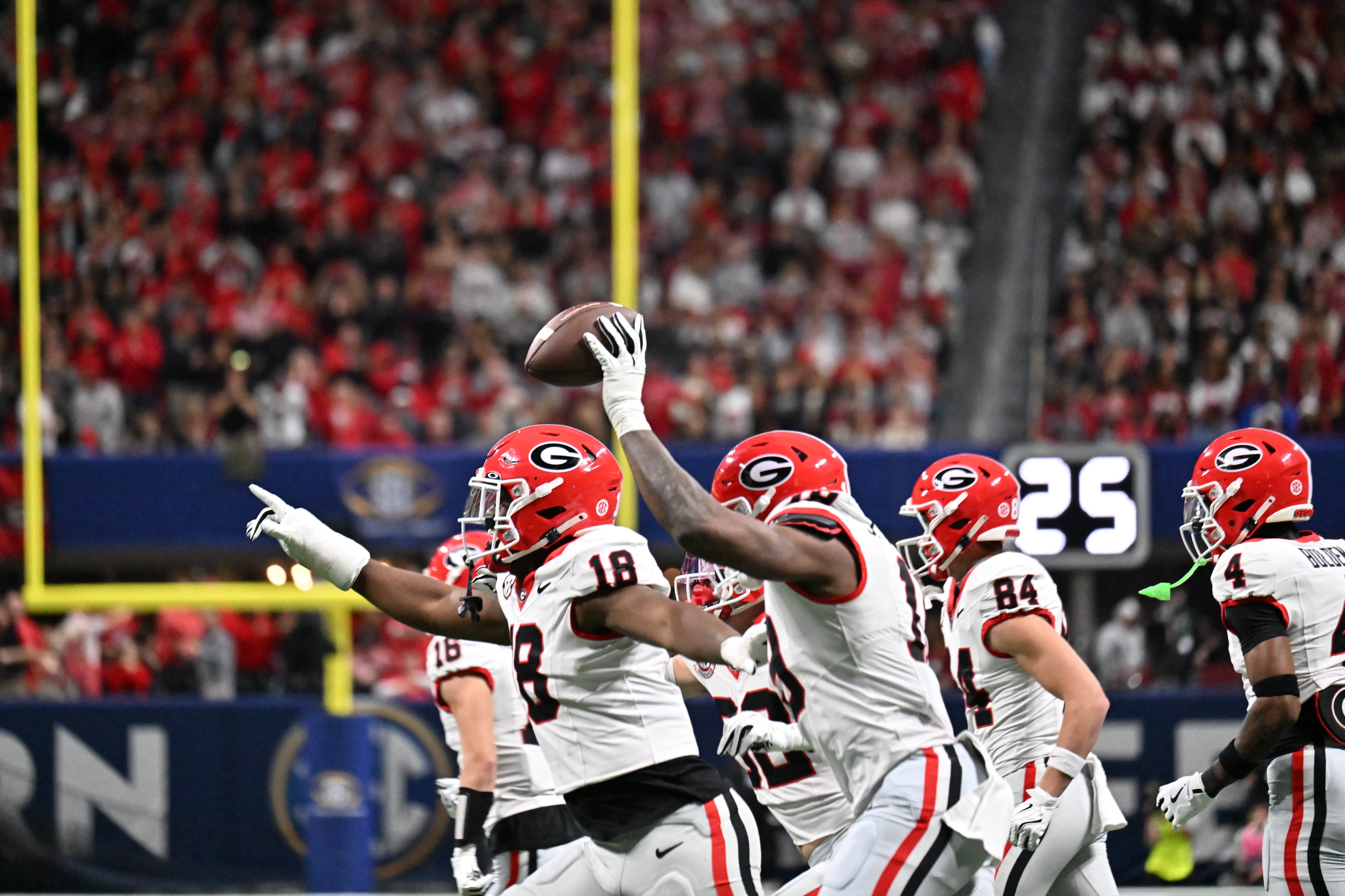 during the SEC Championship Game at Mercedes-Benz Stadium, Saturday, Dec. 6, 2025, in Atlanta. (Hyosub Shin / AJC)