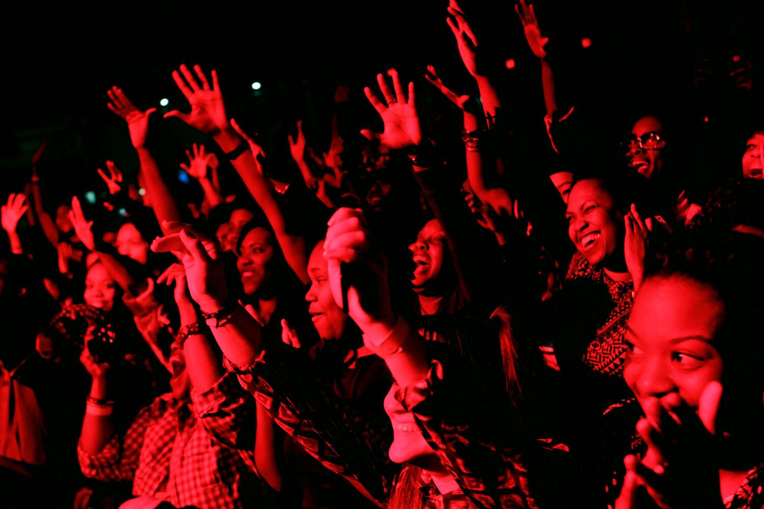 Singer performs to sold-out crowd in Atlanta