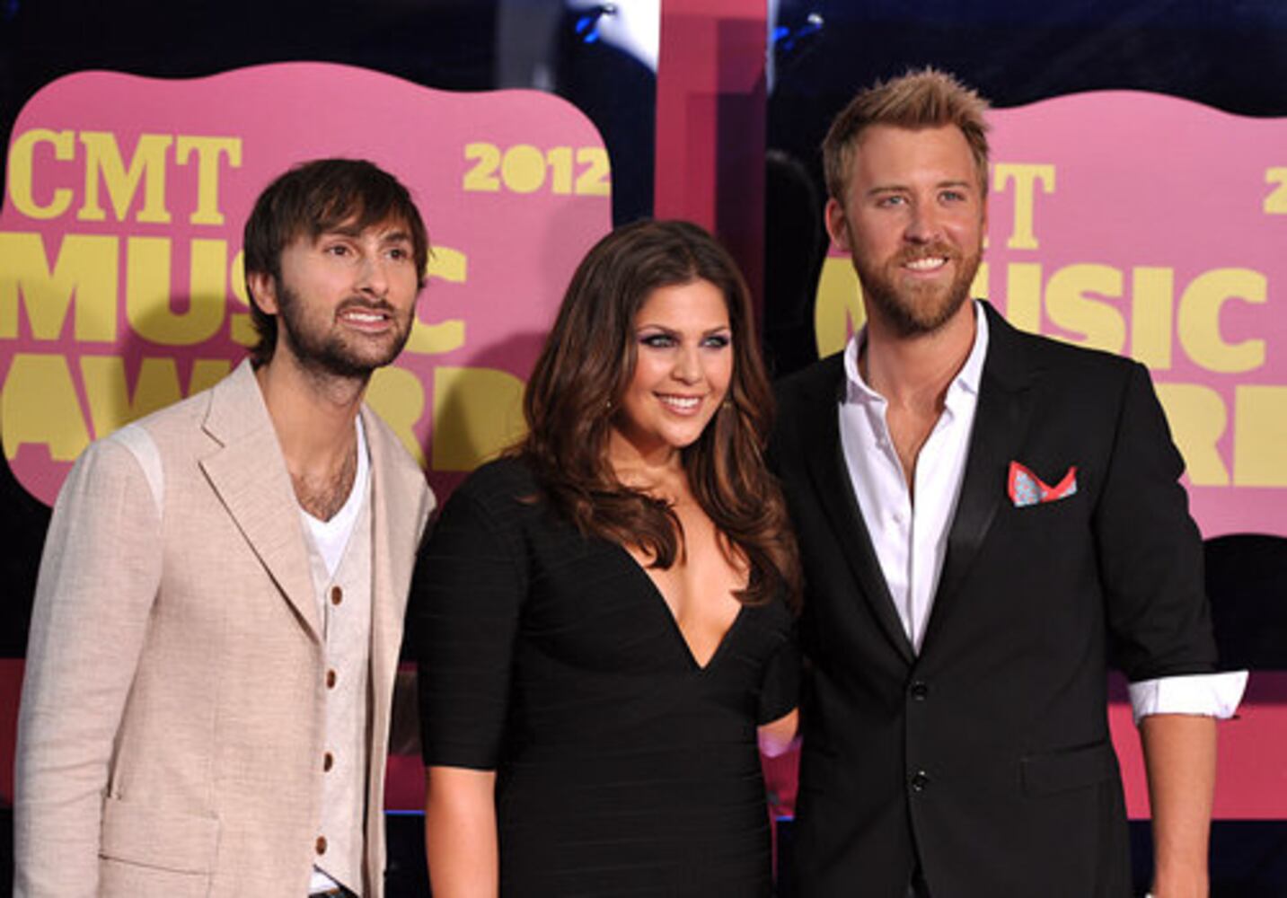 Stars walk red carpet at CMT awards