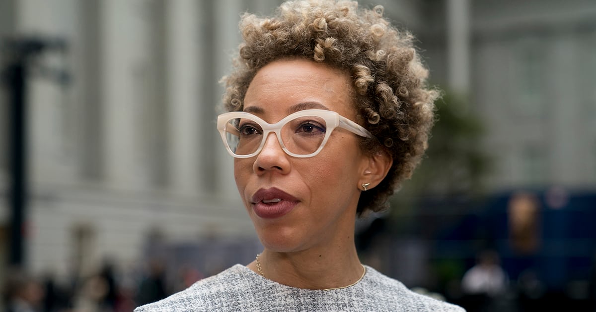 Georgia artist Amy Sherald pulls Smithsonian show, citing censorship Georgia artist Amy Sherald pulls Smithsonian show, citing censorship