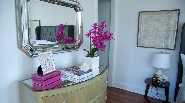 Hot pink packs a powerful color punch in this bedroom. (Handout/TNS)