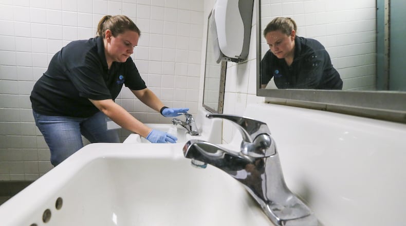 JOHN SPINK /JSPINK@AJC.COM